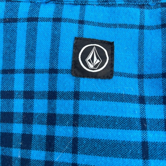 Volcom Mens Flannel Shirt Blue Plaid Long Sleeve Button Up Classic Fit - Picture 4 of 6